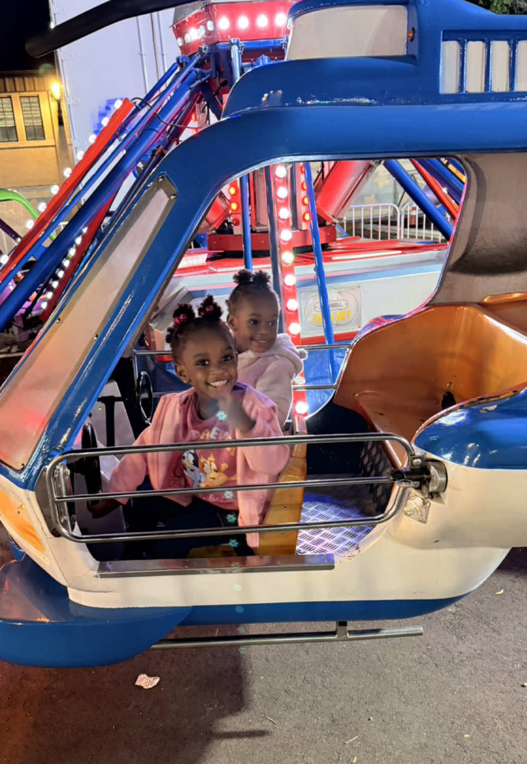 what’s your favorite part of the fair 🎡🎠?! @Bri 🍍 #statefair #ncstatefair #fairrides 