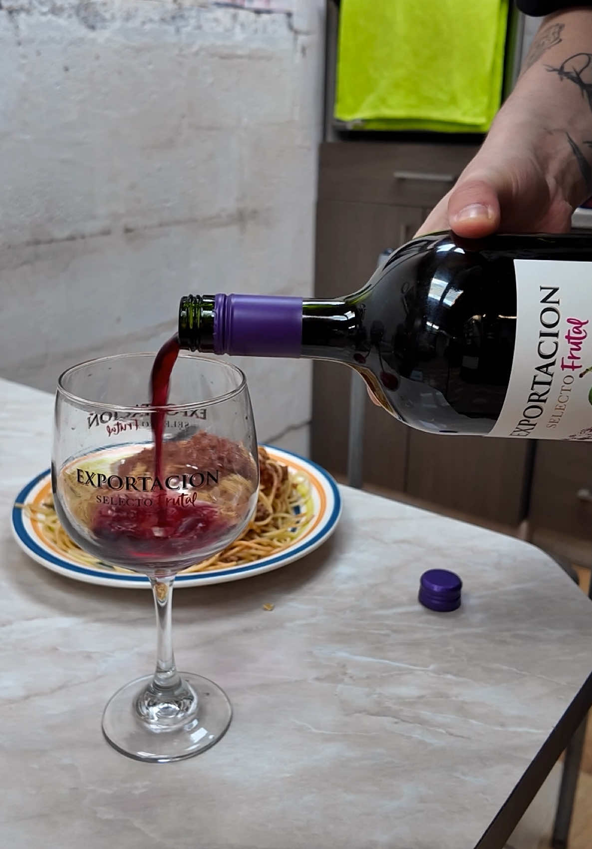 Mi abuelita decía: “un dulce no se le niega a nadie!” Y yo le hice caso, por eso prefiero el dulce más rico: #ExportaciónFrutalCereza de @somosdeexportacion 🍒