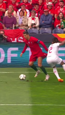 Cristiano Ronaldo is the best dribble #cr7cristianoronaldo #skills #portugal #cr7fans #ronaldo 