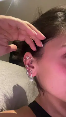 Piercing From @IMBER Use Code MEL15 for -15% #pourtoi #pourtoipage #foryou #foryoupage #piercing #piercings #piercinglovers #piercingcheck #piercingstudio #piercingvideo #piercingtok #jewelry #jewellery #silver #silverjewelry #earrings #bijoux #boucledoreilles #earpiercing earstack #earstylinggs #trend #viral #TikTokFashion #lobepiercing #helixpiercing #flatpiercking #rookpiercing #traguspiercing