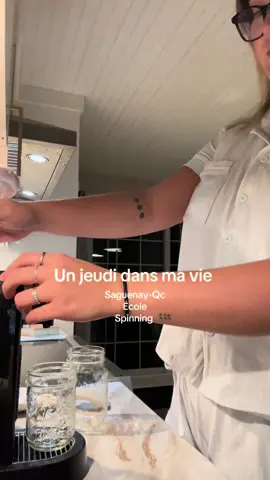 What a Day !! 🌟 merci @Karine Joncas Cosmétiques 🇨🇦 trop hâte d’ouvrir ça !!  #dayinmylife #fun#plaisir #ecole 