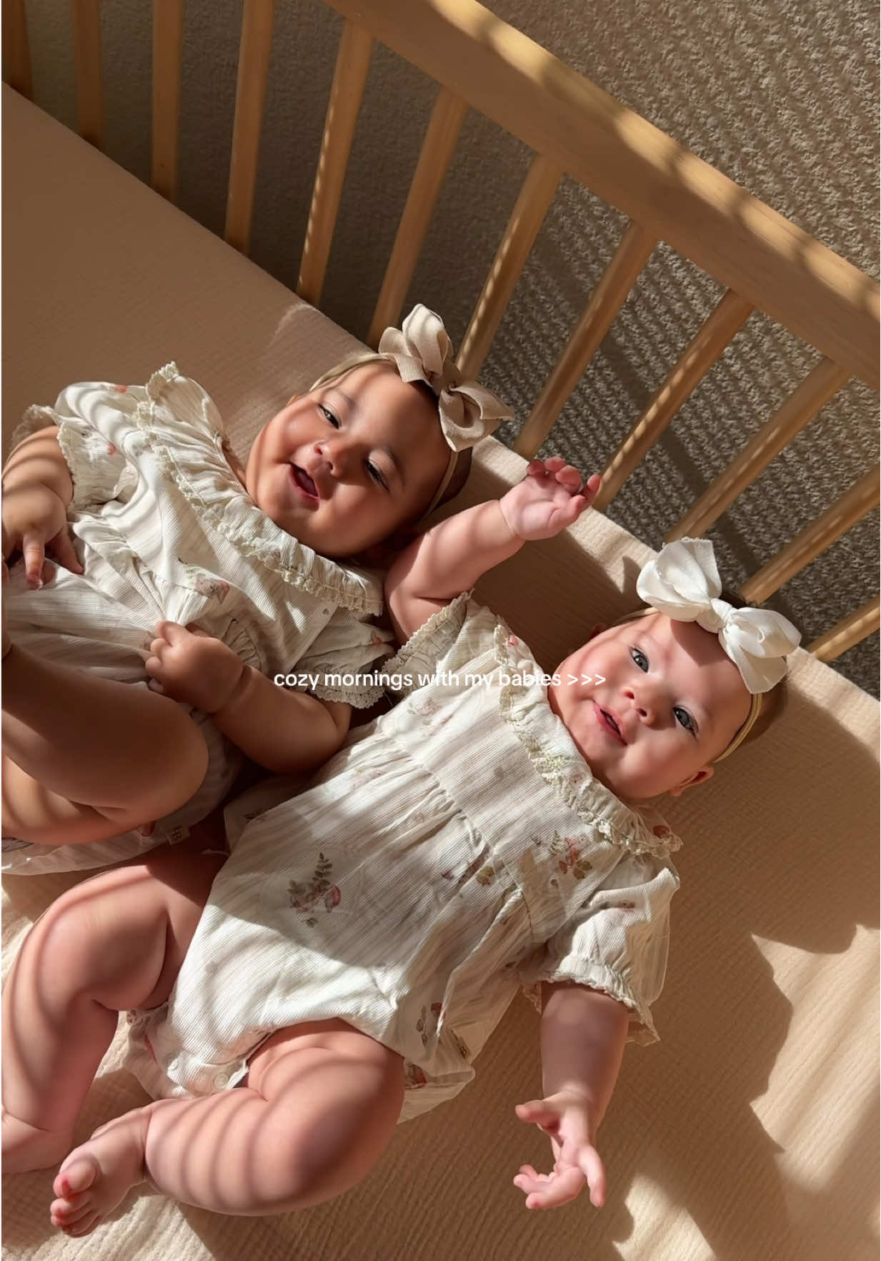 Cozy mornings in the sweetest matching outfits from @elegantbaby 🤍 #twins #twinlife #fraternaltwins 
