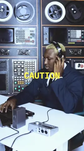 💡PRESAVE “SOMETHING IN MY EYE”💡for MOONBOOTCAMP. Link in bio⚡️ #moonbootcamp #raptok #beatproducer #ableton 