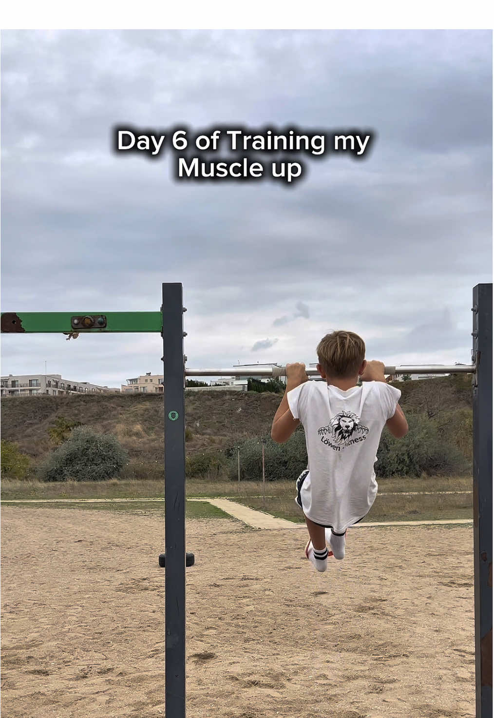 Day 6 of Training my muscle up 💪🏼 #calisthenics #muscleup #viral #fyp 