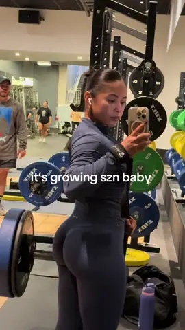 let’s get this bulk on babbyyyyy #bulking #Fitness #legday #rdls #glutesworkout 