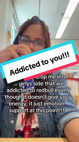 Where my girlys at!!! #redbullgivesyouwings #redbulladdiction #fridayvibes #girlsupportgirls #girlswholift 
