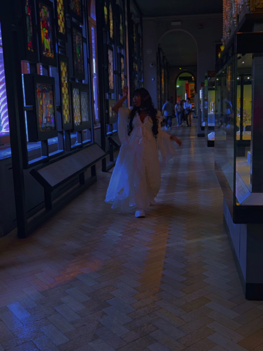 Romantic Goth vibes only this Halloween #fyp #cosplayer #fantasy #vampiregirl #romanticgoth 