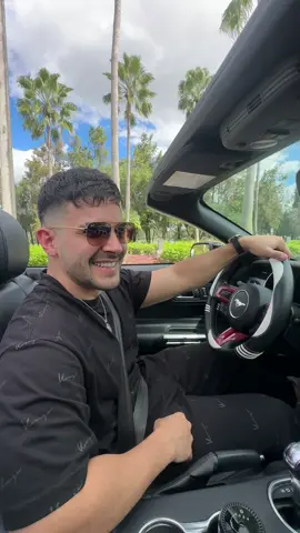 Euren se escapa de Blood Strike y maneja mustang en Miami #GamingOnTikTok #embajadorbloodstrike #tiktokgaming #euren #bloodstrikelatam 