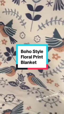 This is an absolutely gorgeous Boho style floral print blanket with tassels. #boho #floralprint #bohostyle #blanket #bohostyleblanket 