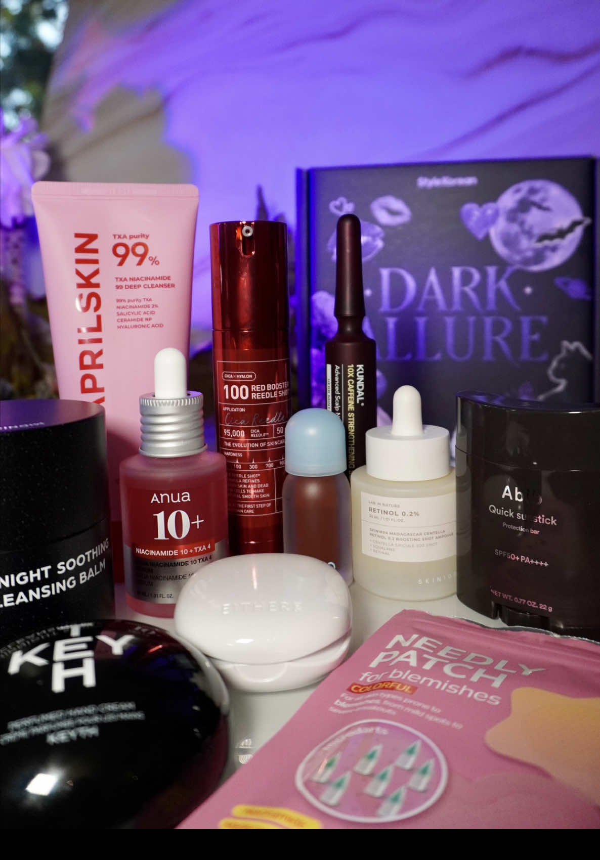 Unboxing the Dark Allure Box by @STYLEKOREAN 🖤 Available at StyleKorean from October 22nd–31st 🗓️Don’t miss your chance to grab this limited collection 💫 Eleven K-Beauty essentials from eleven brands, gathered in one dreamy box ✨ From glow serums to retinol shots, lip oils & SPF — the perfect mix of skincare & allure 💅 #stylekoreanamb_octoberbox #thedarkallurebox #stylekoreanbox #kbeauty #koreanskincare @stylekorean_mena @stylekorean_hola @stylekorean_eu @StyleKorean Influencers @MOIDA.official 