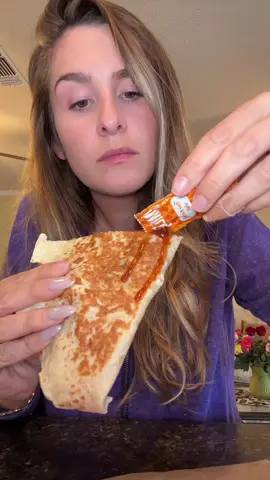 Taco Bell Mukbang 🤤 #tacobell #nachofries #quesadillas #taco #sauce #Foodie #mukbang 