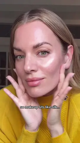 #ShiseidoPartner - What my skin drank this morning? The Ultimune Resilient Radiance Serum Set — hydration, resilience, and glow in one ritual @SHISEIDO. 🌸 From Tokyo with Love, this limited-edition holiday set makes the perfect gift (or self-gift) for radiant skin all season long. #ShiseidoHoliday #skincareroutine #holidaygift