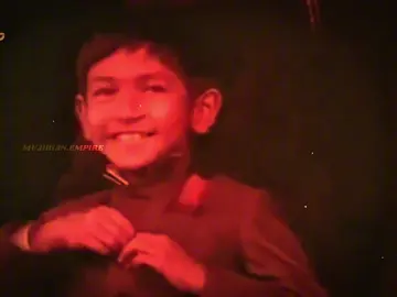 🌿 শেখ রাসেল: নিষ্পাপ মুখের পেছনে এক অমর শক্তির প্রতীক ১৮ অক্টোবর — বাংলাদেশের ইতিহাসে এক গভীর আবেগের দিন। এই দিনে জন্ম নিয়েছিলেন জাতির পিতা বঙ্গবন্ধু শেখ মুজিবুর রহমানের কনিষ্ঠ পুত্র শেখ রাসেল। ১৯৬৪ সালের এই দিনে জন্ম নেওয়া সেই নিষ্পাপ শিশুটি ছিল বঙ্গবন্ধুর ঘরের প্রাণ, সবার আদরের রাসেল। তার হাসি ছিল বাড়ির আলো, তার নিষ্পাপ চোখে ছিল ভবিষ্যৎ বাংলাদেশের স্বপ্ন। কিন্তু ইতিহাসের নির্মম রাত ১৯৭৫ সালের ১৫ আগস্ট কেড়ে নেয় সেই হাসি, কেড়ে নেয় সেই স্বপ্ন। এক নিষ্ঠুর হ*ত্যাযজ্ঞে যেমন হারিয়েছিল জাতি তার নেতা, তেমনি হারিয়েছিল এক নির্দোষ শিশুকে  শেখ রাসেলকে। আজও সেই স্মৃতি জাতিকে কাঁদায়। কারণ শেখ রাসেল কেবল একটি শিশু নয়, তিনি বাংলাদেশের অমর ভালোবাসা, বেদনা ও আশার প্রতীক। শেখ রাসেল আমাদের শেখান কখনো হার না মানার শিক্ষা। তাঁর মৃত্যু ছিল অমানবিকতার চূড়ান্ত উদাহরণ, কিন্তু তাঁর স্মৃতি আমাদের শেখায় আলোকে কখনো নিভিয়ে রাখা যায় না। তাঁর বড় বোন, মাননীয় প্রধানমন্ত্রী শেখ হাসিনা, সেই আলোকবর্তিকা হাতে নিয়ে এগিয়ে যাচ্ছেন আজও, দৃঢ় প্রত্যয়ে, অক্লান্ত পরিশ্রমে। তিনি প্রমাণ করেছেন যারা বঙ্গবন্ধু পরিবারকে শেষ করতে চেয়েছিল, তারা পরাজিত হয়েছে ইতিহাসের কাছে। আওয়ামী লীগ, বঙ্গবন্ধুর আদর্শের বাহক, আজও সেই সংগ্রামের পথ ধরে চলছে। রাসেলের হাসি আজও প্রতিফলিত হয় শেখ হাসিনার চোখে, যেখানে আছে দুঃখের ছায়া, কিন্তু আছে অটল সাহসও। বাংলাদেশের উন্নয়ন, দারিদ্র্য বিমোচন, মানবতার জয়  প্রতিটি অর্জনের পেছনে আছে বঙ্গবন্ধুর রক্ত, শেখ রাসেলের আত্মত্যাগ আর শেখ হাসিনার অনমনীয় ইচ্ছাশক্তি। এই দিনে আমরা শুধু শোক করি না  আমরা প্রতিজ্ঞা করি, 👉 অন্যায়ের বিরুদ্ধে কখনো মাথা নত করব না, 👉 মানবতার পথে লড়াই থামাব না, 👉 বঙ্গবন্ধু ও শেখ রাসেলের স্বপ্নের “সোনার বাংলা” গড়ে তুলব। শেখ রাসেল, তুমি বেঁচে আছো প্রতিটি বাংলার শিশুর চোখে। শেখ হাসিনা, তোমার দৃঢ়তা শেখায় — ভালোবাসা কখনো পরাজিত হয় না। আওয়ামী লীগ, তুমি ইতিহাসের সেই আলো, যে কখনো নিভে না। 💚 শুভ জন্মদিন শেখ রাসেল — তুমি ছিলে ভালোবাসার নাম, আর আজ তুমি অনুপ্রেরণার প্রতীক। 💚 তোমার নিষ্পাপ হাসি আমাদের শেখায়  সত্য ও ন্যায়ের পথে চললে কোনো অন্ধকারই চিরস্থায়ী নয়। #mujibian_empire #bdtiktokofficial  #StepDownYunus  #awamileague  #CapCut  @Bangladesh Awami League @President Donald J Trump @TikTok Bangladesh @Voice of Professor Arafat 