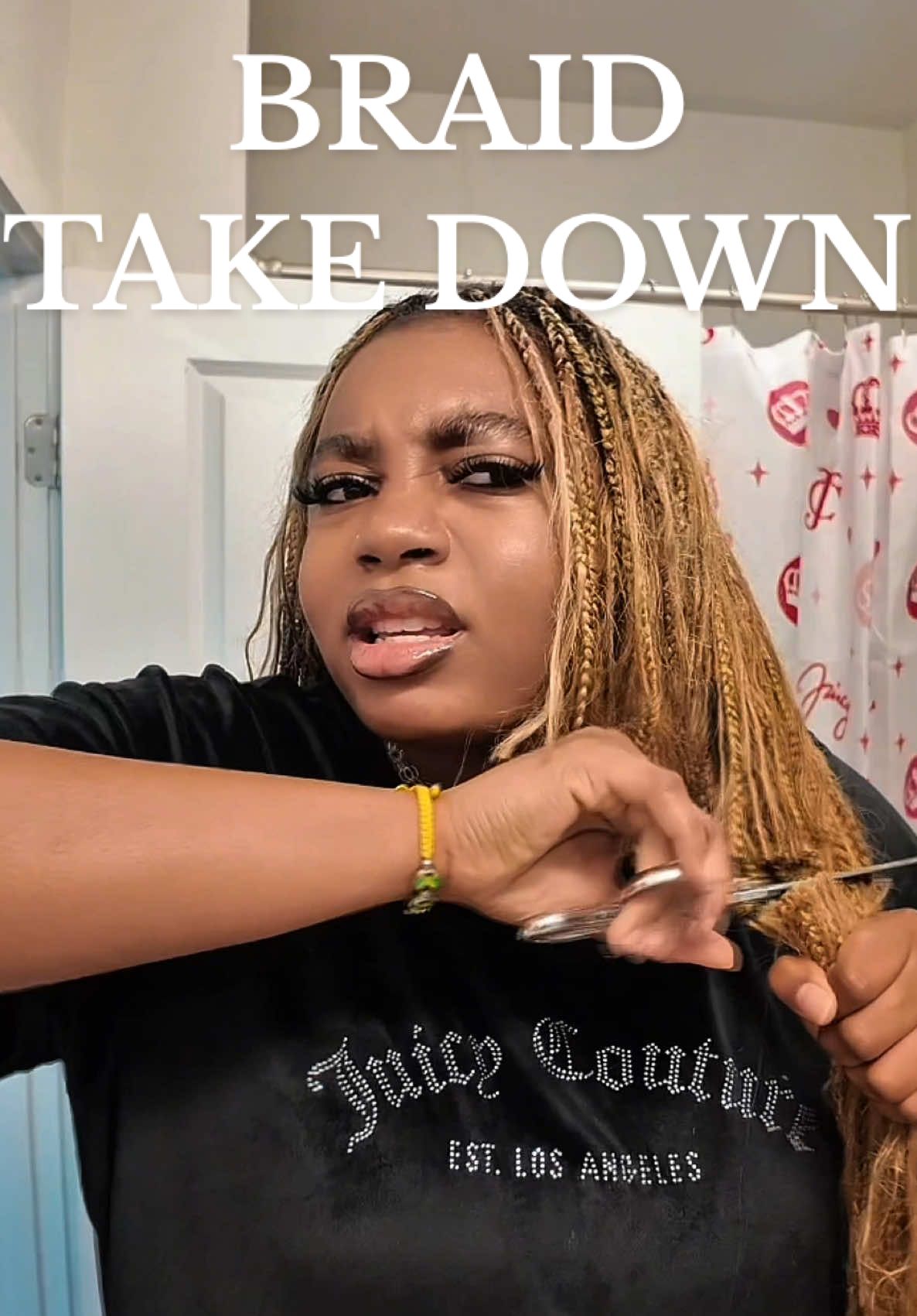 what’s the longest you’ve kept your braids in?🥲i can never make it past the 2 month mark chileeee VOTD: John 16:33 – “Take heart; I have overcome the world.”🙌🏽 #creatorsearchinsights #microbraids #knotlessbraids #braidstutorial #braidtakedown 
