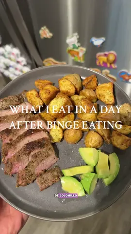 Day 4 of what I eat in a day to lose vacation-gained weight 🥒🥬🍋🫚 #caloriedeficit #whatieatinaday #cleaneating #healthyfood #fitnessjourney @Suja Organic @Simple Mills @OIKOS 