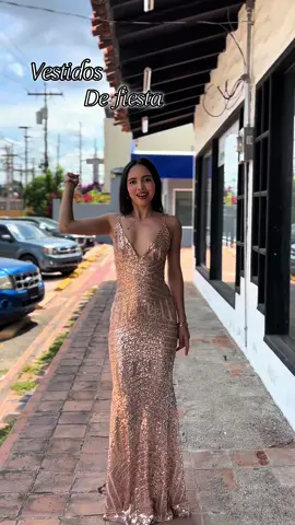 Este tren viral pero con vestidos de fiesta 😍🔥disponibles en la sucursal Boutique de tiendas la moderna 😍🔥#vestidosdefiesta #trendviral #honduras #fypviralシ #paratiiiiiiiiiiiiiiiiiiiiiiiiiiiiiii 