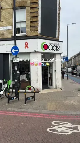 come charity shopping with me in battersea london 🌸🎀🧁🌊🍋‍🟩 #charityshopping #charityshoppinghaul #hauls #haultok #thrifting 