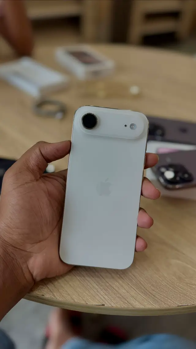 📱 iPhone 17 AIR 256GB XA VERSION  ▫️ Battery Health: 100%  ▫️ Genuine Units ▫️ All Original Parts ▫️ Not Used in Sri Lanka ▫️ Direct Imported Units ⸻ 🛡 Warranty 	•	ONE TO ONE WARRANTY 	•.    10 Month Apple Care Warranty  	•	1 Year Software Warranty ⸻ 🔹 i.CON.LK 📍 Colombo, Wellampitiya 📞 076 467 7272 #wellampitiya #colombo #fypシ゚viral #creatorsearchinsights #iconlk 