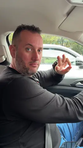 Florjan Binaj: Bashkia bën propagandë sepse nuk do t’ia dijë as për trafikun, as për ty, as për mua, e as për ne! Zgjidhja e vetme është të bashkohemi dhe të veprojmë. #fyp #tirana 