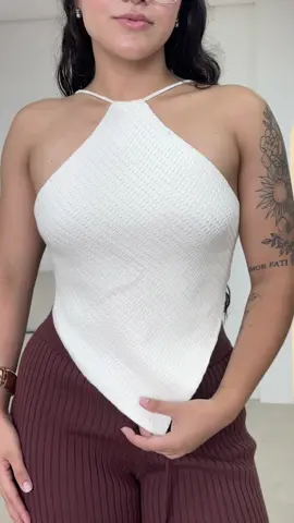 Nosso amado Cropped Tricot Angel está de volta, e mais lindo do que nunca✨ Com uma paleta de cores irresistíveis, ele é a escolha perfeita para compor looks leves e cheios de estilo🤍🤌🏻 E o melhor: apenas $40,00 no atacado 🛍️ Corre para garantir o seu✨ #manaus #amazonas #fyp #modafeminina #centrodemanaus 