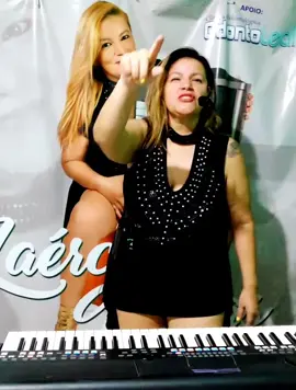 Que brega esse  Garçom traz pitu 