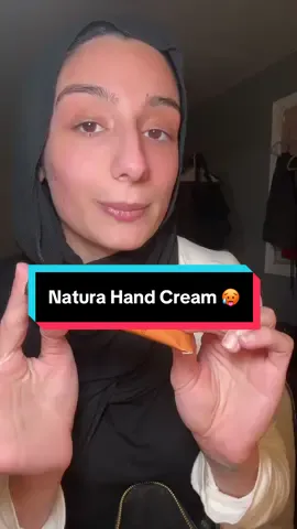 @Naturabr really did their THANG with this hand cream 🥹 thank me later 🥰🥵 #fypシ #natura #naturabrasil #handcream #musthave 