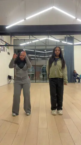 Let’s be bestiess #fyp #dancetrend @Aïssata💗 