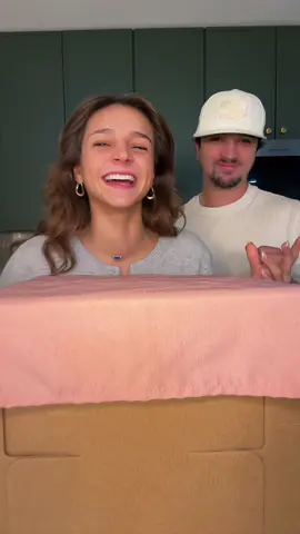 UNBOXING THE CUTEST BABY SHOWER CAKE EVER!! 🎀🐮🐽🎂 CAKE BY @sweetsbyCecy 🫶🏼