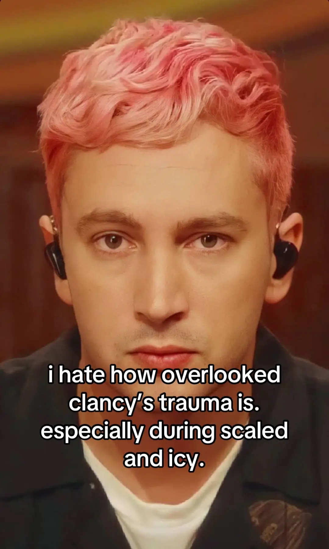 and don’t even get me started on the fact that him being seized could be a metaphor for SA.  @|-/ 🎀❄️ |-/ blurry |-/🩸🎵|-/ watch this reach the wrong side of the clique #twentyonepilots 