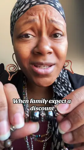 @Quashanta’s Signatures this shit happens… no family member of mine bought ANY of my designs….yet #allshitmatters #quashantassignatures #realshitinrealtime #iamzoe 