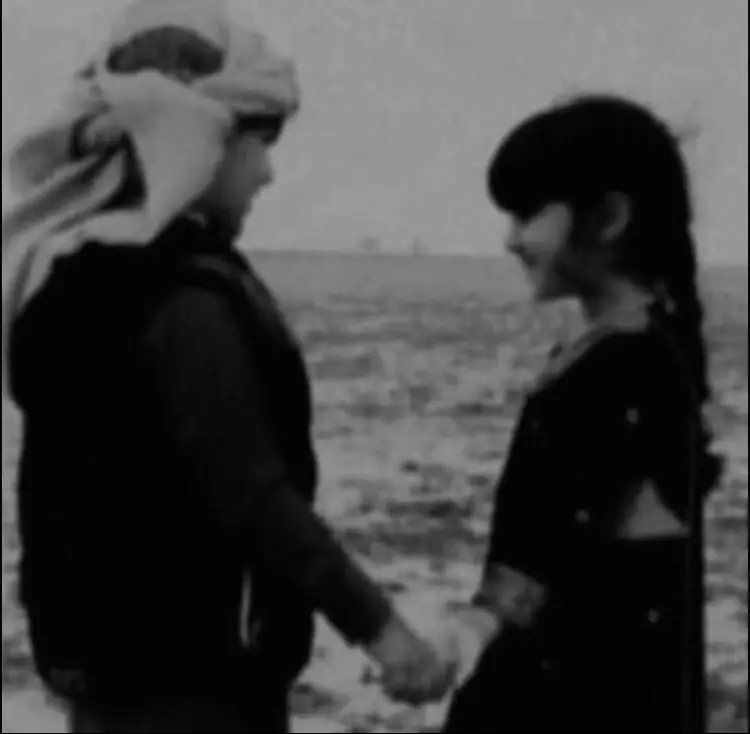 أحبك لو أنك في ديار الخطر والخوف لو أن الزمان الشين وده يخالفنا سطى حبك بقلبي وحاف الجوارح حوف 