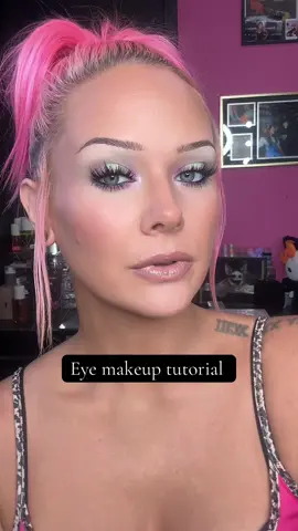 #creatorsearchinsights purple and green eyeshadow tutorial #makeup #eyeshadow #eyeshadowtutorial #makeuptok 