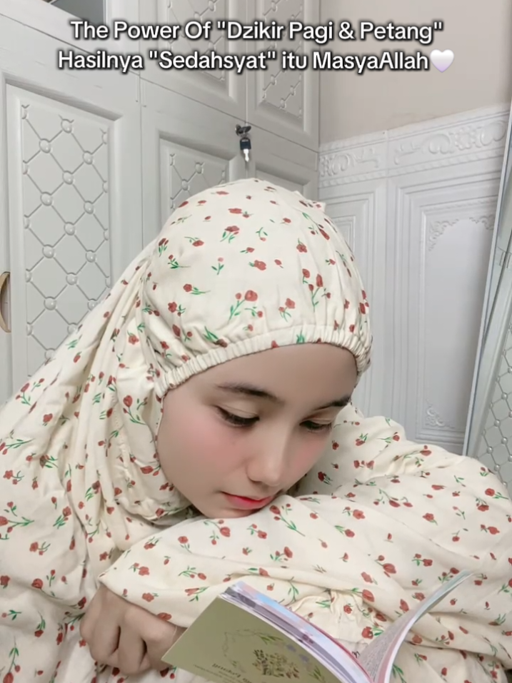 masyaAllah🤍✨️#dzikirpagipetang #bukudzikirpagipetang #jalurlangit #fyp #lewatberanda 