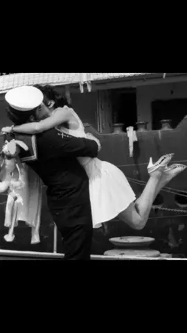 حبيبي فريق يصدر أمره على الضباط عطاه الله السلطه وسلط علي تسليط❣️