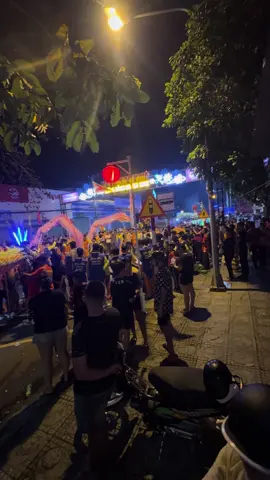 Rước sắc đình ông nguyễn 