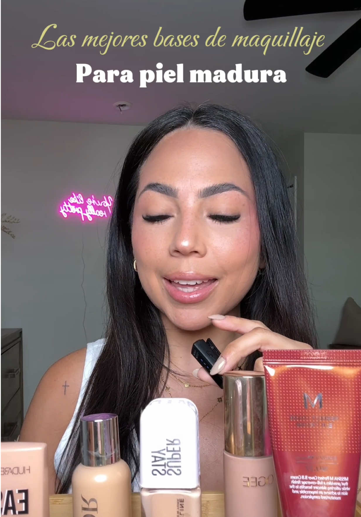 A los 40+ no se trata de cubrir, sino de resaltar. Estas bases me devolvieron el amor por mi maquillaje @hudabeauty @missha_us @maybelline @ogee @diorbeauty #pielmadura #maquillaje40plus #bellezanatural #makeuptips #over40beauty