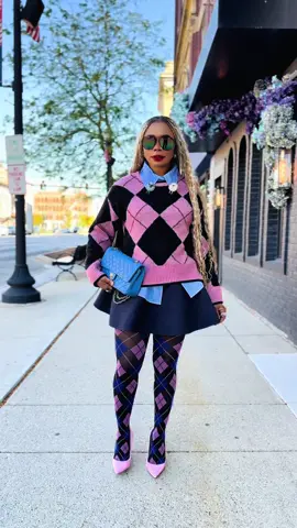 Don’t be afraid to wear colors 💞🌸💙  #argyle #pinkandblue #fashiontiktok #OOTD 