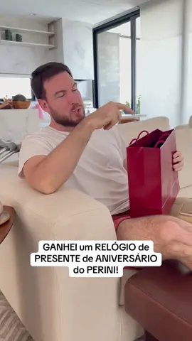 Ganhei um SUPER PRESENTE de aniversário do @Bruno Perini! O que acharam? #Relogio #ThiagoNigro #PrimoRico #Cartier #Investimento 