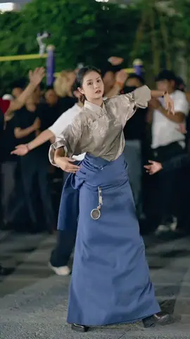 #guozhuangdance #雍吉 #tibetandancinggirl 