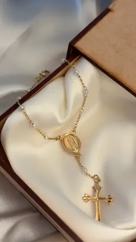 🤍. #elranchitojewelry #fall #virgendeguadalupe #jewelry 