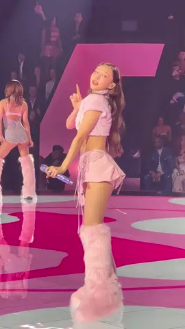 [4k] Nayeon Victoria Secret Show Fancam #TWICE #victoriasecret #nayeon #VictoriaSecretShow2025 #2025victoriasecret 
