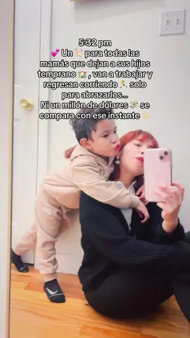 Ser mamá es correr, amar, cansarse y volver a empezar… Pero ese abrazo al final del día lo vale todo 🤍 No hay trabajo más cansado ni amor más grande que el de una mamá. Ese abrazo después de un día largo… es mi mayor recompensa 💕 #MomLife #workingmom #Motherhood #MaternidadReal #parati 