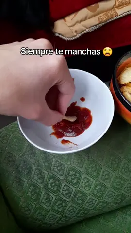 Si siempre que comes te manchas la ropa necesitas esto 🫧🧼 #stick #clean #manchas #quitamanchas 