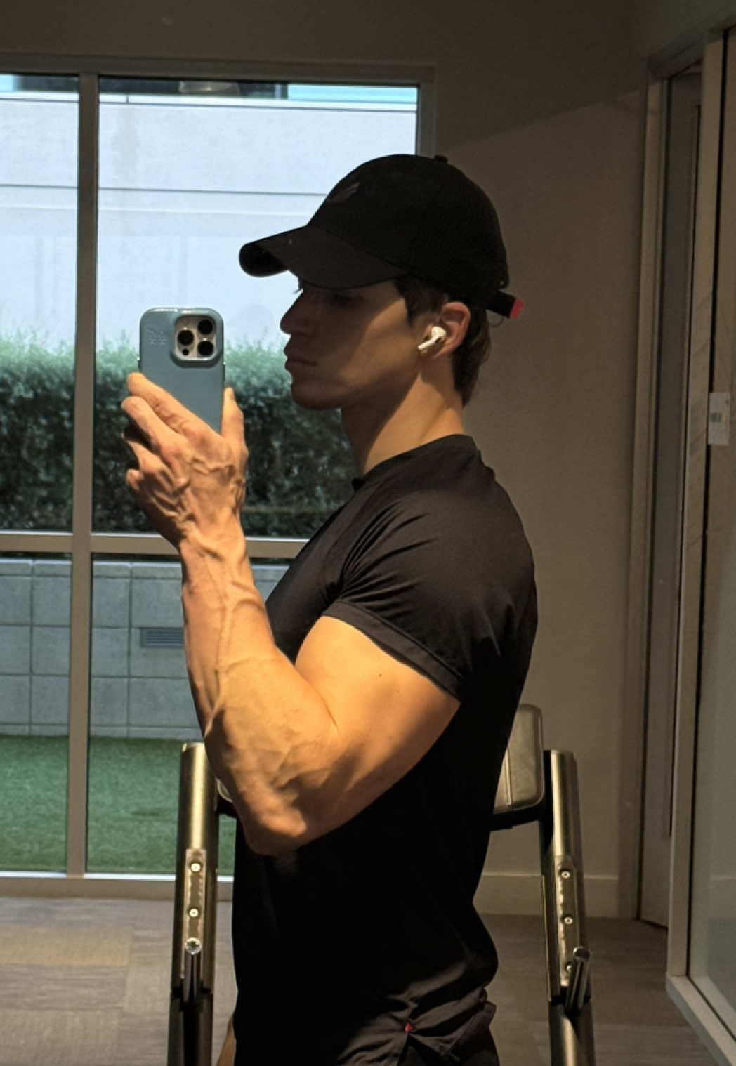 🦁🦁🦁 #fitnessmotivation #biceps #fyp 