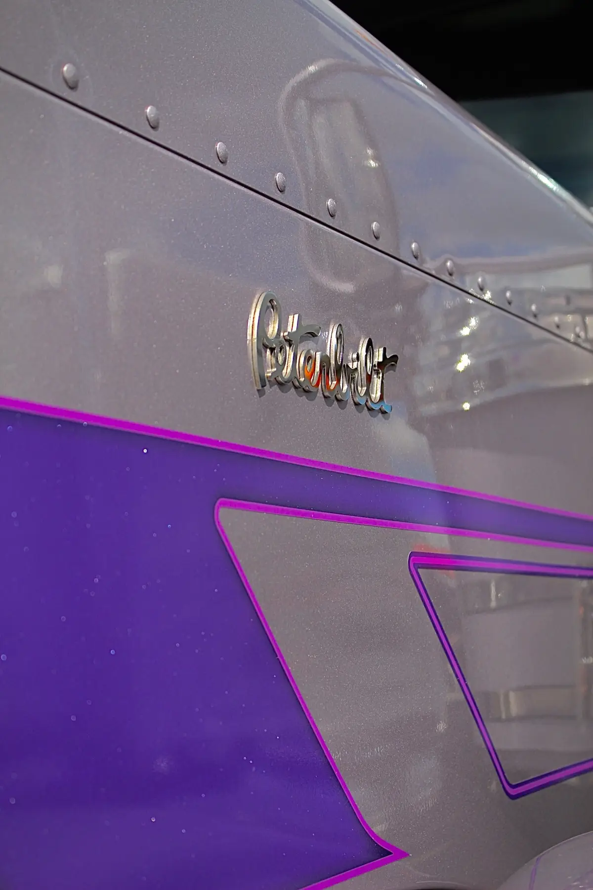 #peterbilt #bigrig #trucksoftiktok #trucking #showandshine 