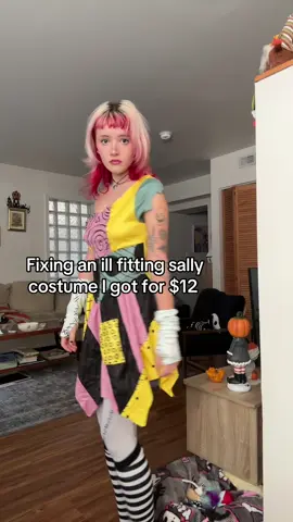 I’m still thinking of cutting the bottom #halloweencostume #halloweeninspo #halloween2025 #halloween