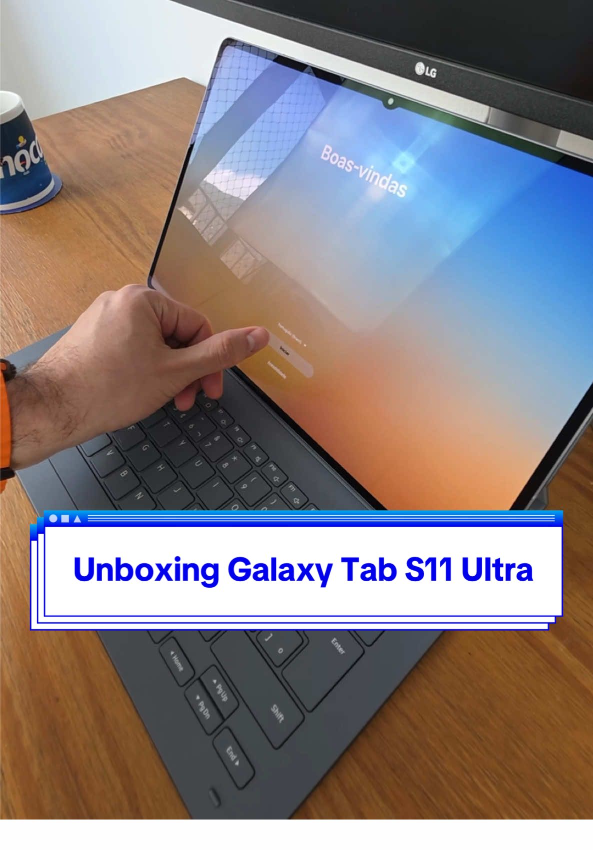 📦 Unboxing do Galaxy Tab S11 Ultra 👉 Dispositivo é acompanhado de acessórios como canetinha S Pen e case com teclado. E aí, você trocaria o seu notebook pelo tablet? #Tablet #Samsung #OneUI #GalaxyTab
