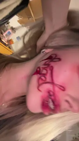 !FAKE BLOOD! !TW! scar angel makeup 🪽 #halloweenmakeup #halloween #angel #fakeblood 