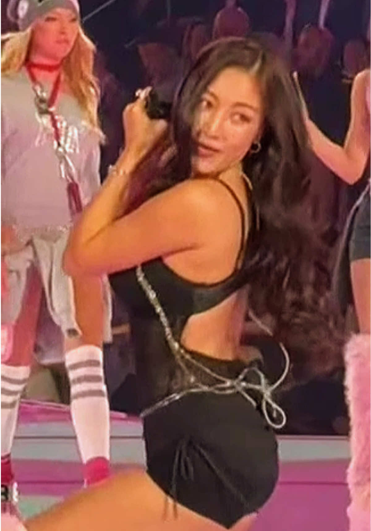 mommy? sorry #jihyo #twice #victoriassecret 