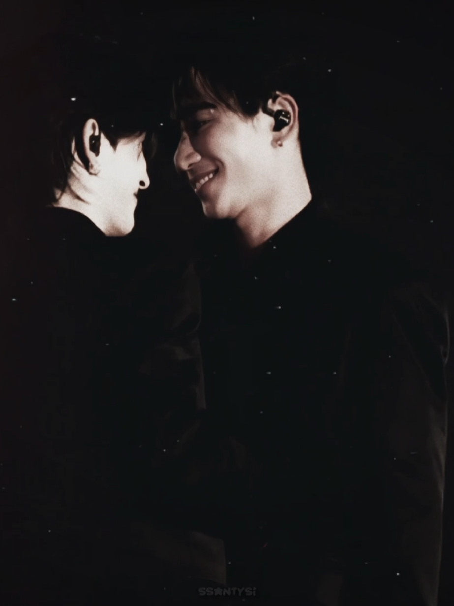 PerthSanta’s chemistry is no joke 🫠🫠 tags: #perthsanta #เพิร์ธแซนต้า #perthtanapon #santapp #fypage 